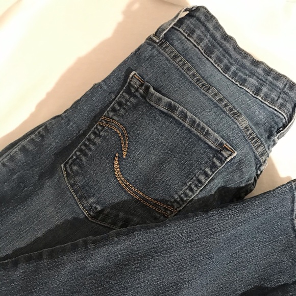 Blue Jeans - Picture 1 of 3